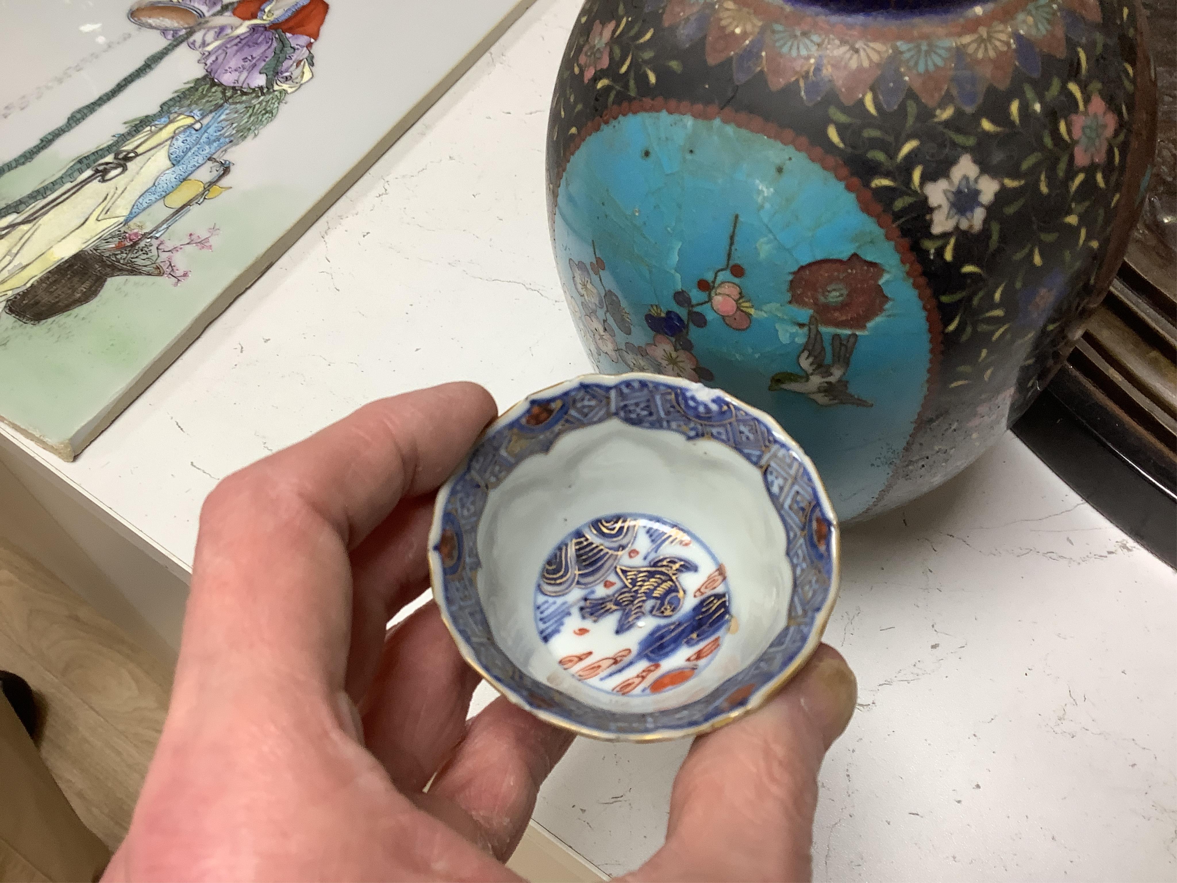 A collection of Chinese and Japanese collectables to include bronzes, cloisonné, 18th century and later ceramics etc